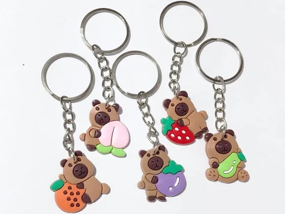 Chaveiro Capivaras Frutinha 3cm Pacote com 10 Unidades