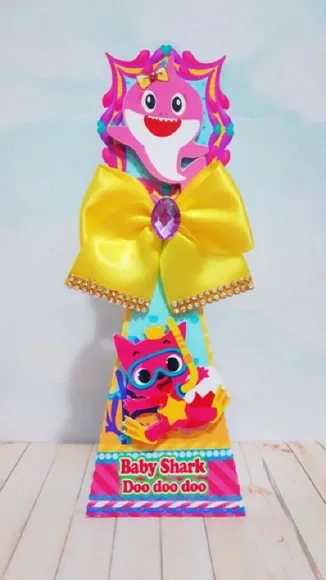 Caixa Pirâmide Baby Shark