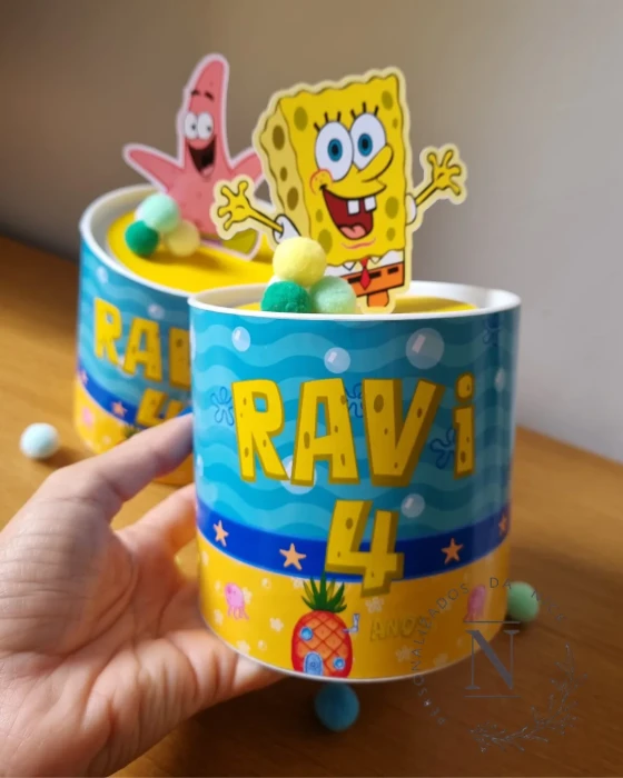 Centro de mesa Bob Esponja tubolata 10x10 com aplique 3D
