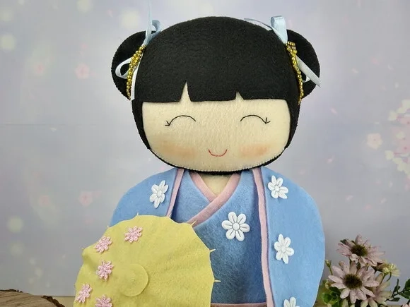 Boneca Kokeshi em Feltro 40 Cm* Chamar Chat