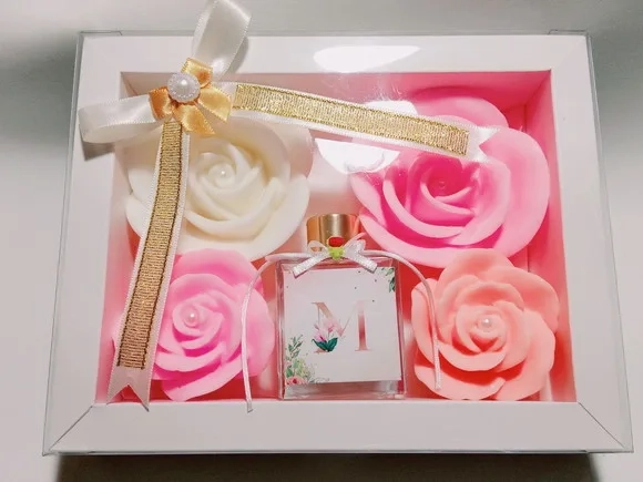 Presente de Aniversário, Aromatizador com Sabonetes de Rosas