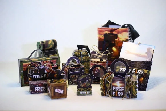 Kit 30 Lembrancinhas Free Fire