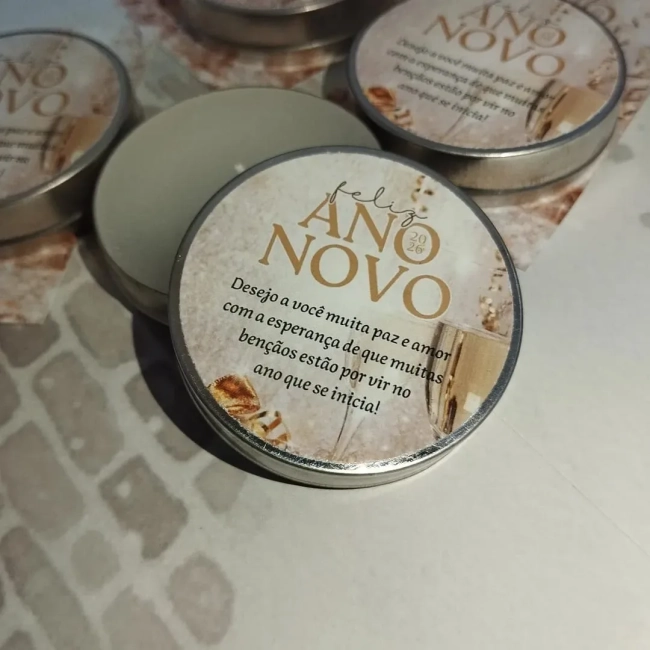 25 unidades de Vela Aromática na latinha Personalizada Ano Novo Reveillon - Trabalhamos com qualquer tema - Informar o tema no chat