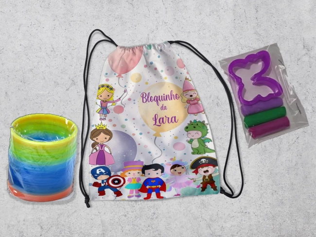 Kit Mochilinha + Mini Massinha de modelar e mola Maluca do  Bloquinho de Caranaval
