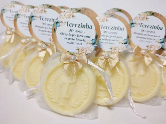 Lembrancinha 90 Anos, Sabonete Letra Inicial Personalizada