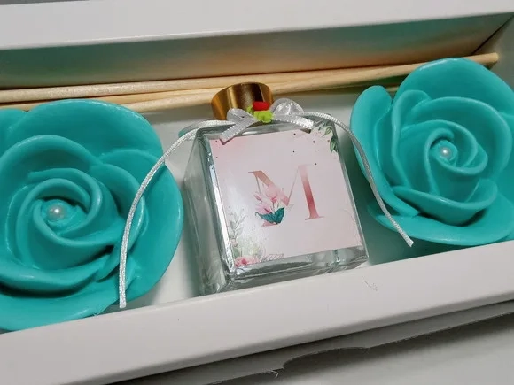 Presente de Aniversário, Aromatizador com Sabonetes Rosas