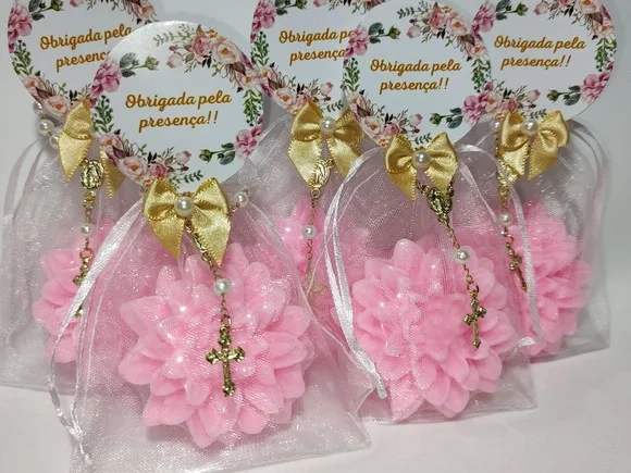 Lembrancinha 70 Anos: Sabonete Flor Dália com Mini Terço