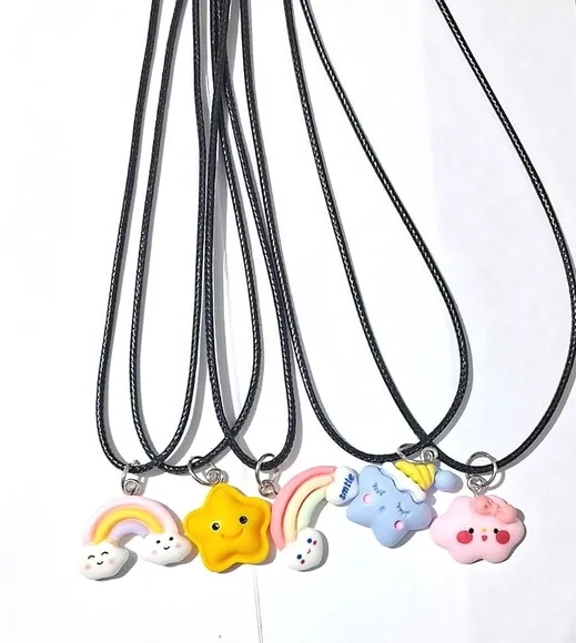 Colar Desenho do Céu Resina 2cm Pacote com 5 Unidades