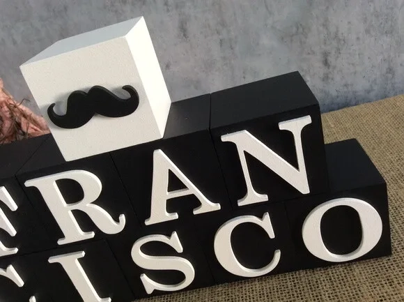 Cubos Decorativos Personalizados com Nome do Bebê em MDF - Tema Mustache