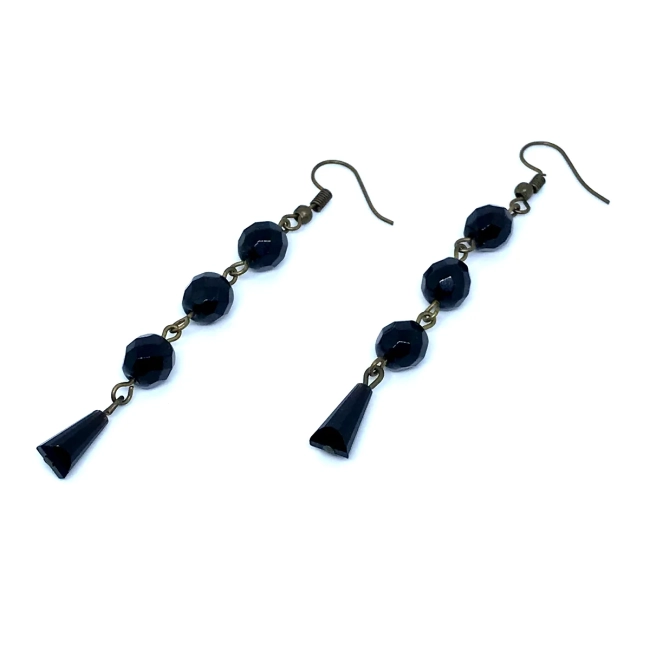 Brinco Retrô Ouro Velho com Cristal Tcheco Jablonex Negro e Cone Facetado