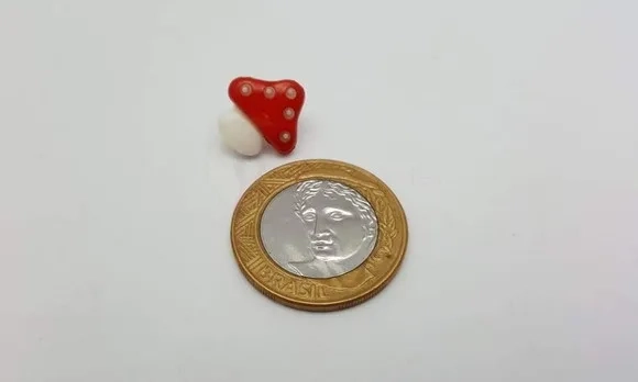 Aplique Botão de Cogumelo Vermelho de 1,5cm - 20 unidades