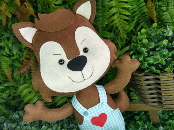 Lobo Mau da Chapeuzinho Vermelho em Feltro - 30 cm