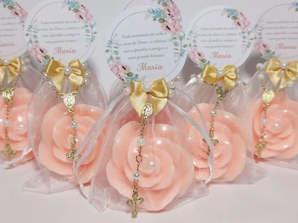 Lembrancinha 90 Anos: Sabonete Rosa Luxo com Mini Terço