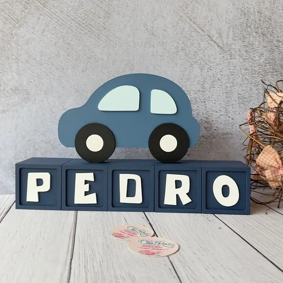 Carrinho Enfeite + Nomes em Cubo - Decoração Bebê