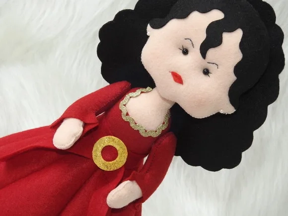 Mãe Gothel em Feltro- Enrolados