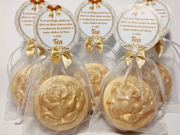 Lembrancinha de Aniversário 80 Anos: Sabonete Botão de Rosa