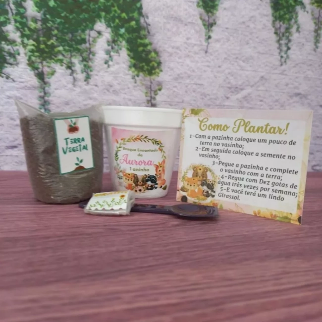40 unidades Kit Jardinagem Bosque Encantado Menina e Menino - Trabalhamos com qualquer tema - Informar tema no chat.