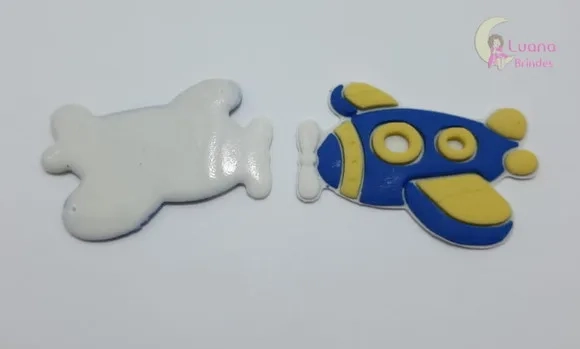 Aplique Avião Azul com Amarelo de Borracha - Pct C/6 Unid