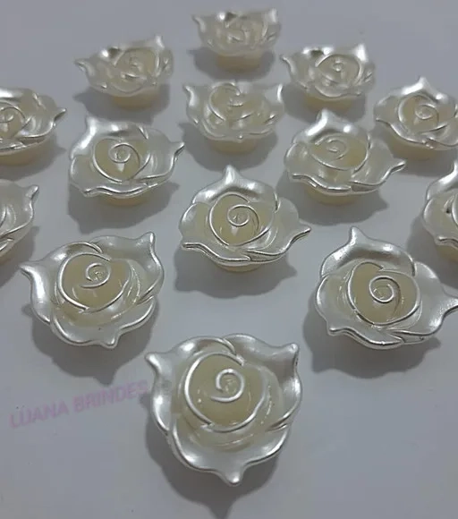 Flor ABS Perolada Furo Passante 2cm Pct 10 Unidades