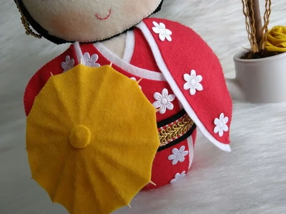 Boneca Kokeshi em Feltro - 28 cm + 20 cm