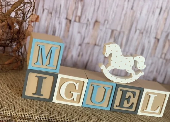 Decoração Bebê - Cubos 6x6cm Ts + Cavalinho de Balanço