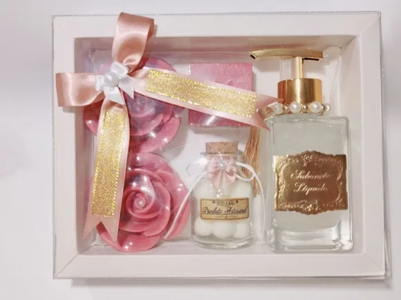 Presente de Aniversário, Sabonete Líquido Luxo com Sabonetes