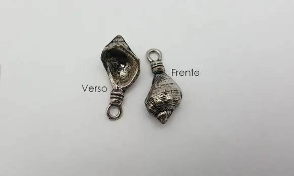Pingente Concha de Metal Prata Velha -2,8cm-pct c/11 unid