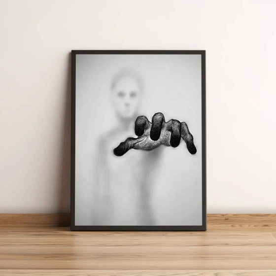 Quadro com Figura Sombria e Mão Estendida 16