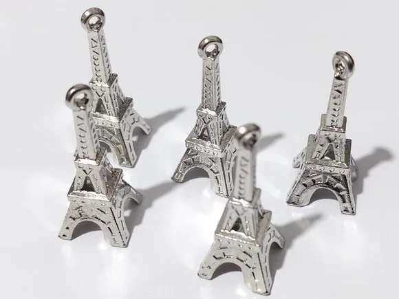 Pingente Torre Eiffel Prata Metal Pacote com 10 Unidades
