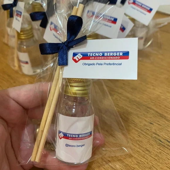 Lembrança Empresarial Mini Aromatizador com Logo Empresa