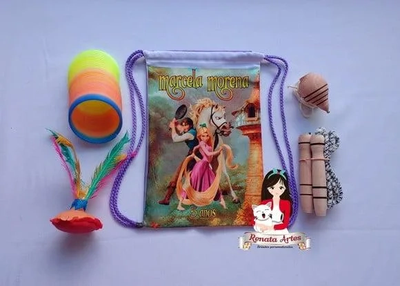 Mochila Boa Infância Tema Enrolados