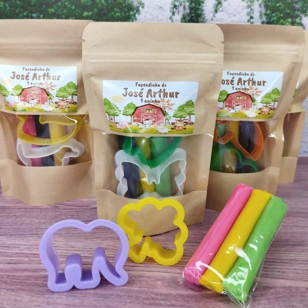 20 Unidades Kit Massinha Zip Lock - Fazendinha Vermelha, Rosa, Azul, Marrom, Amarelo- Trabalhamos com qualquer tema - Informar tema no chat
