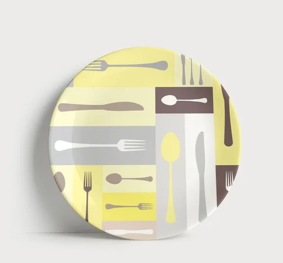 Prato Decorativo Estilo Retrô: Talheres em Geometria