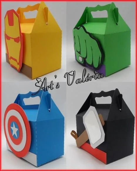 Caixinha Mini Lancheira Avengers