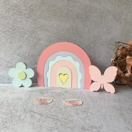 Arco Íris de Mesa Boho + Flor + Borboleta - Decoração Bebê