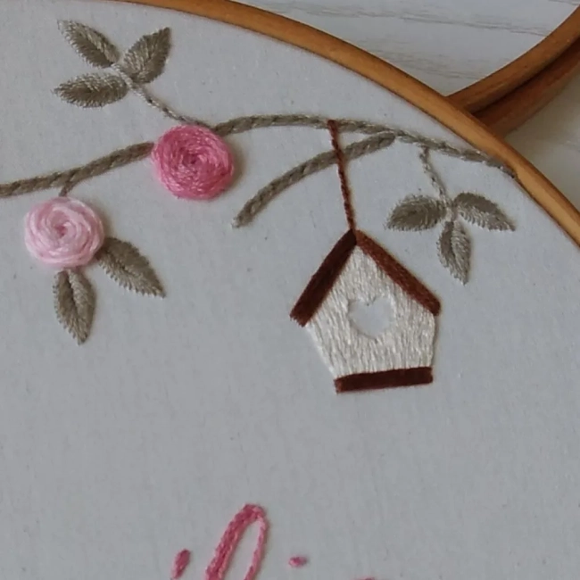 Porta Maternidade Bordado à Mão - Floral Rosa 003