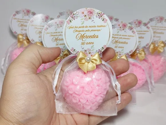 Lembrancinha de Aniversário 90 Anos: Sabonete Coração Floral