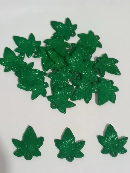 Pingente Folha de Acrílico 2cm Pacotes C/50 Unidades