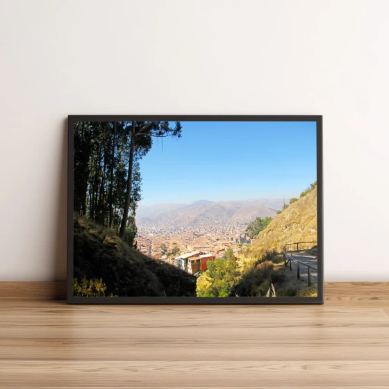 Quadro Vista Panorâmica Cidade entre Montanhas 1525