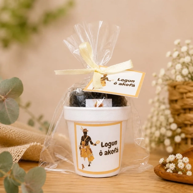 25 Kit Jardinagem Lembrancinhas Oxóssi, Caboclo ou Logun Edé - Trabalhamos com qualquer tema - Informar tema no chat
