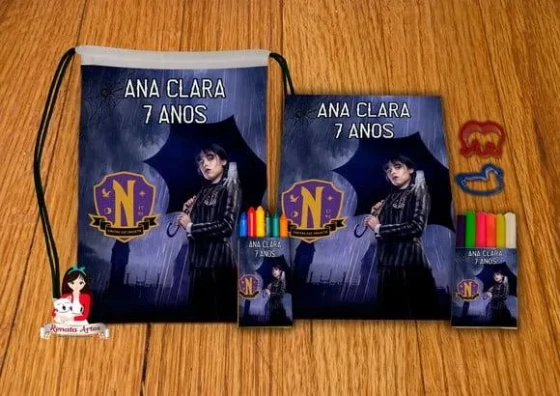 Kit Passatempo Personalizado na Mochila Wandinha