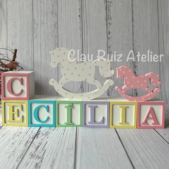 Decoração Bebê - Cubos 6x6cm + Cavalinho de Balaço