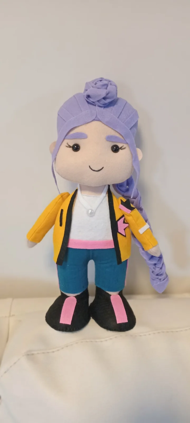 Bonecas em feltro K Pop