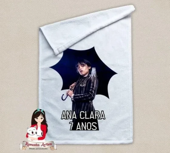 Toalhinha Personalizada Wandinha