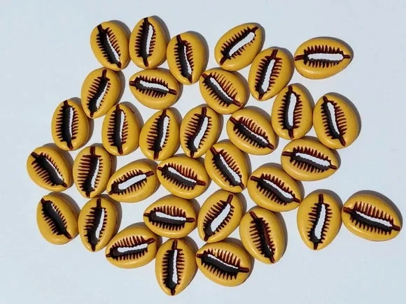 Buzios 18mm de Polipropileno Pacotes com 30 Unidades