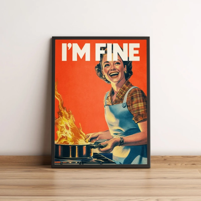 Quadro com mulher sorrindo em cozinha pegando fogo 2605