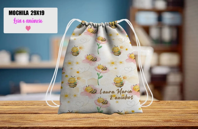 Mochilinha personalizada para lembrancinhas da Abelhinha