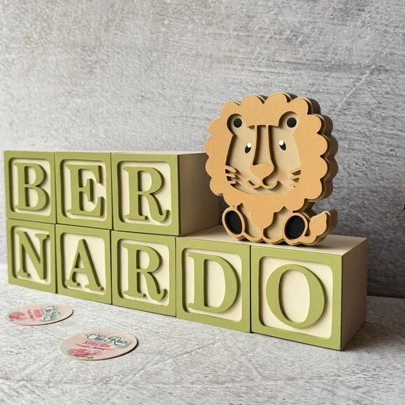 Kit Safari Cubos Personalizados 6x6cm + Leão Decoração Bebê