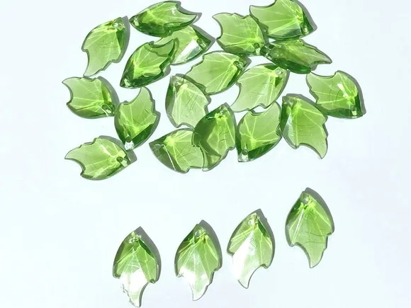 Pingente Folha Verde Acrílica 2,5cm Pacote com 50 Unidades