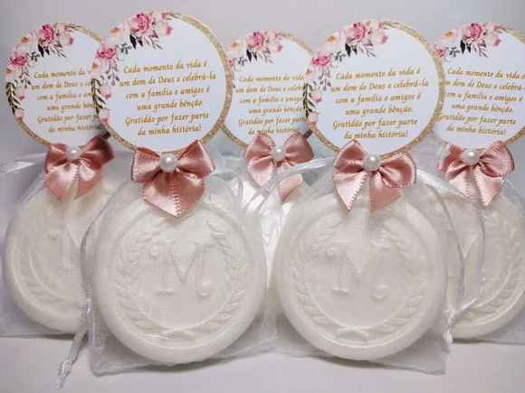 Lembrancinha Personalizada: Sabonete Letra Inicial do Nome